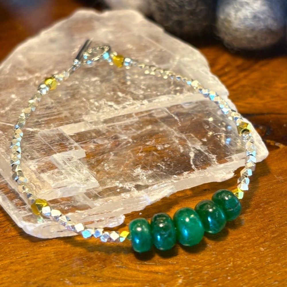 Genuine Emerald Rondelle & Silver Faceted Bead Bracelet Delicate Handmade - Picture 4 of 11